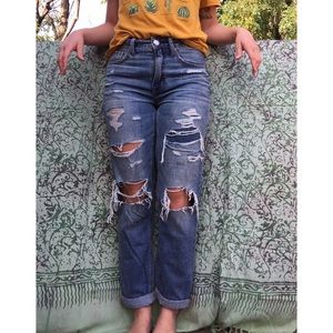 Hi-Rise American Eagle Tom Girl Jeans
